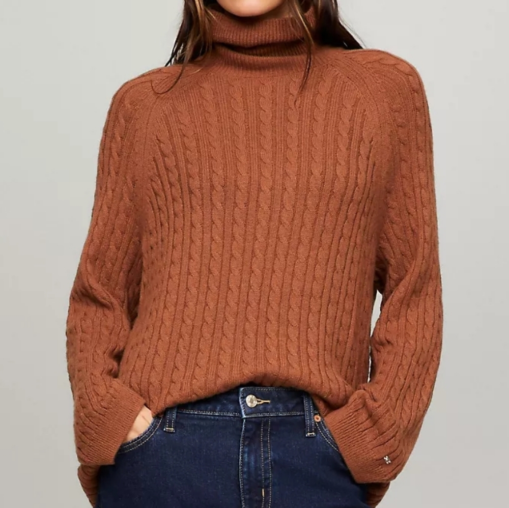 Tommy Hilfiger Women's Wool Blend Cable Knit Sweater